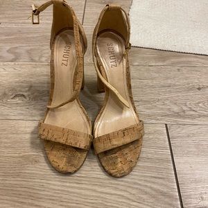 Schutz cork heel